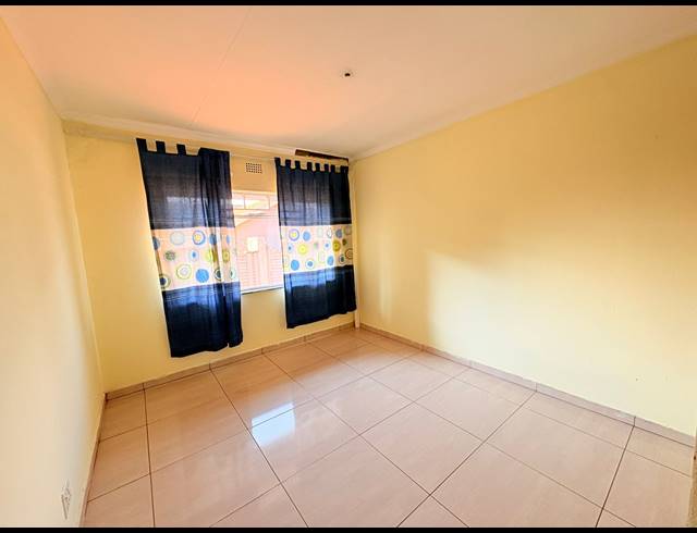 4 BEDROOM HOUSE FOR SALE IN VAALPARK